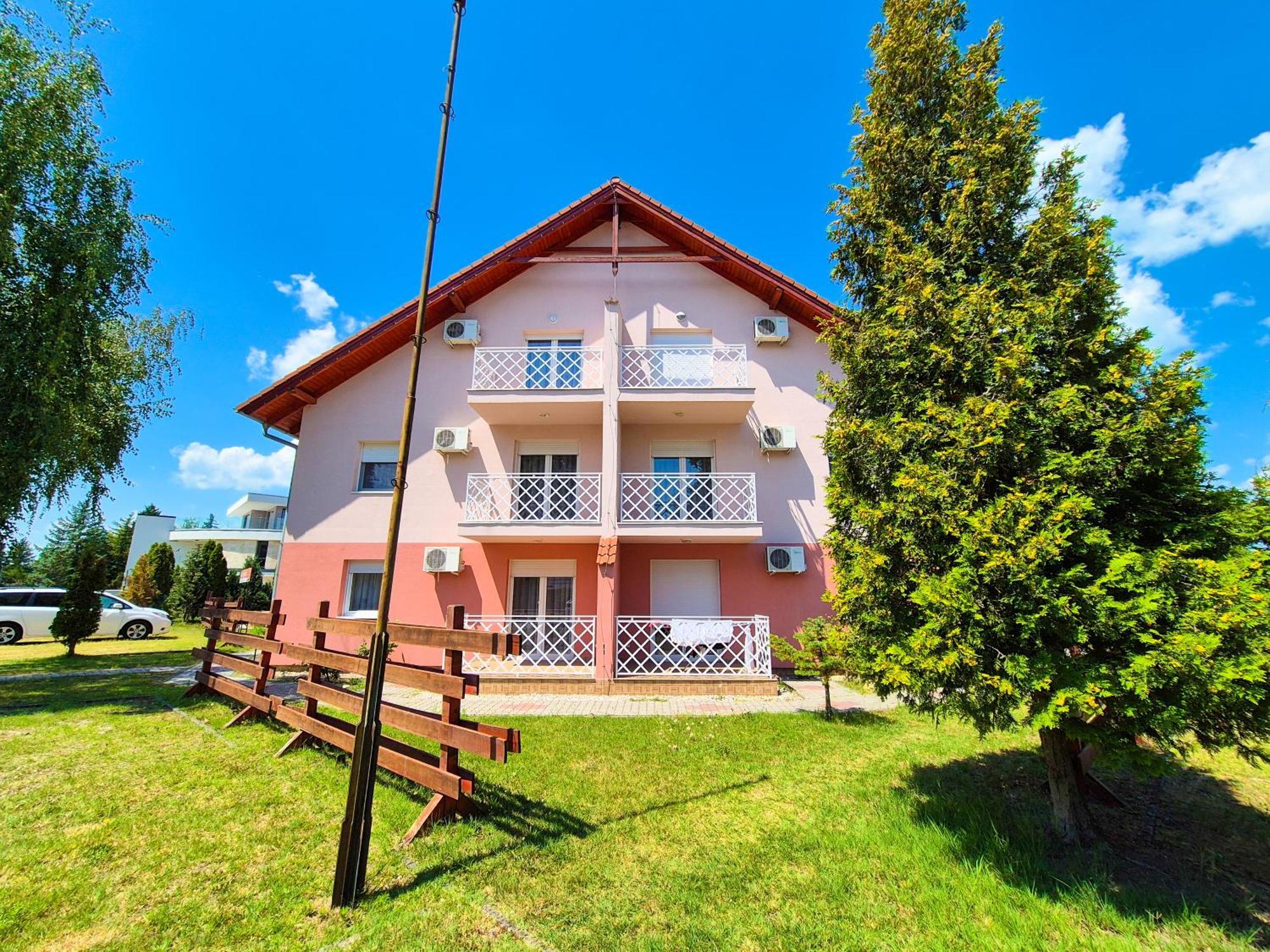 Ildiko Apartmanhaz Zamárdi Exterior foto