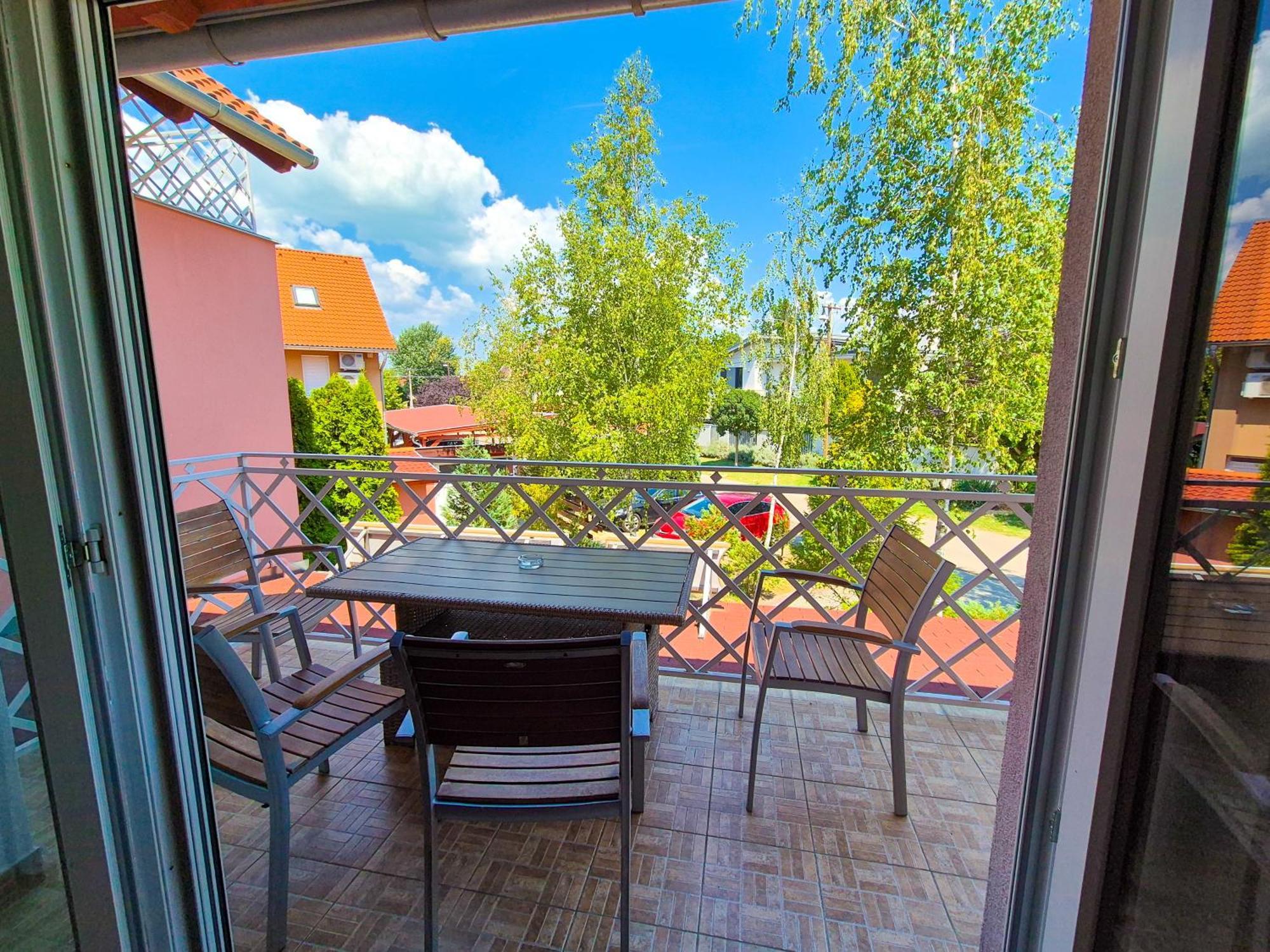 Ildiko Apartmanhaz Zamárdi Exterior foto