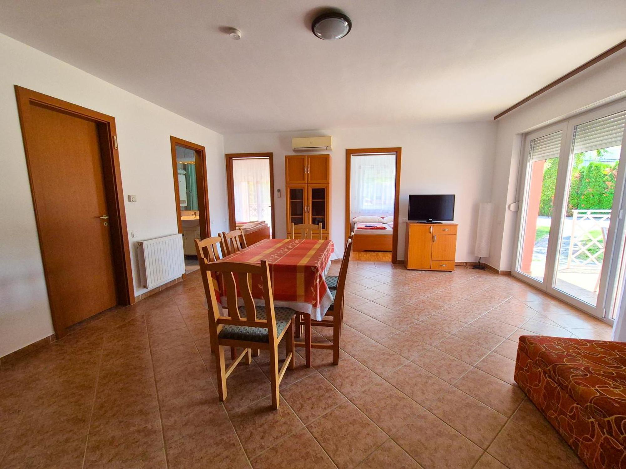 Ildiko Apartmanhaz Zamárdi Exterior foto